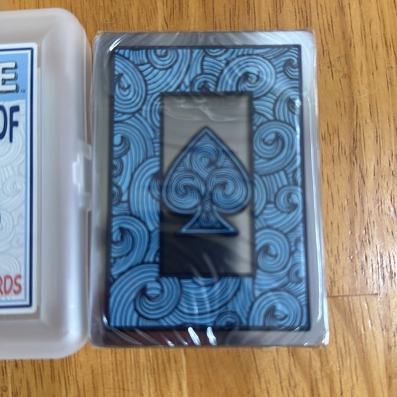 🎁NEW SEALED Hoyle Waterproof Clear Playing Cards Mom Dad Elderly - Picture 6 of 9